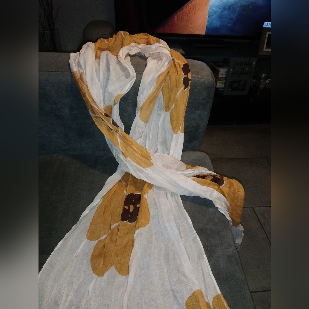 Authentic  ​Marc by Marc Jacobs Golden Yellow Floral